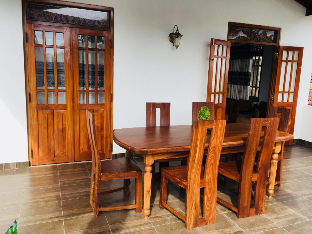 Sanjula Apartments Hikkaduwa Zewnętrze zdjęcie